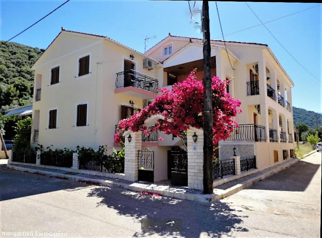 أيّا إفيميا Alexatos Studios & Apartments المظهر الخارجي الصورة