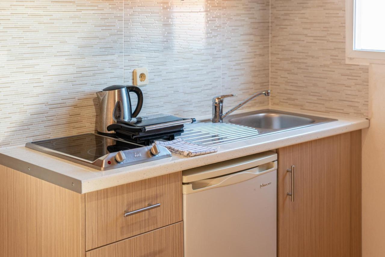 أيّا إفيميا Alexatos Studios & Apartments المظهر الخارجي الصورة