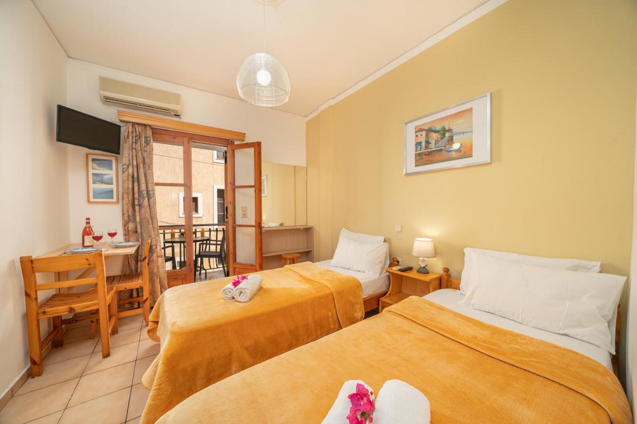 أيّا إفيميا Alexatos Studios & Apartments المظهر الخارجي الصورة