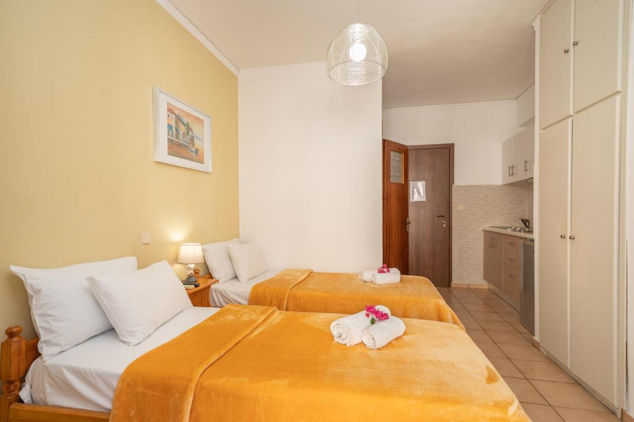 أيّا إفيميا Alexatos Studios & Apartments المظهر الخارجي الصورة