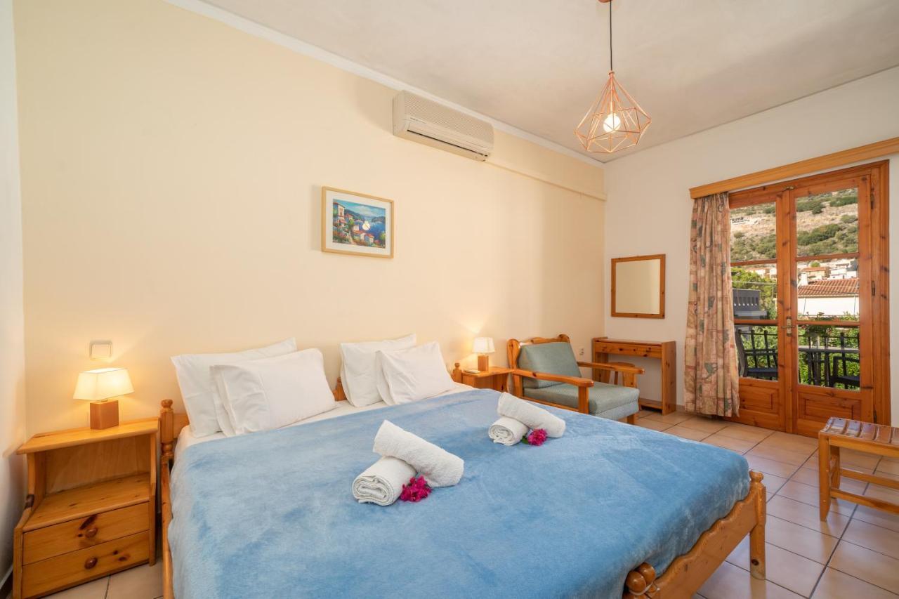 أيّا إفيميا Alexatos Studios & Apartments المظهر الخارجي الصورة