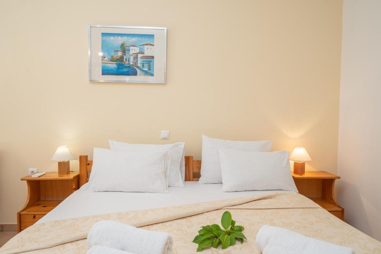أيّا إفيميا Alexatos Studios & Apartments المظهر الخارجي الصورة