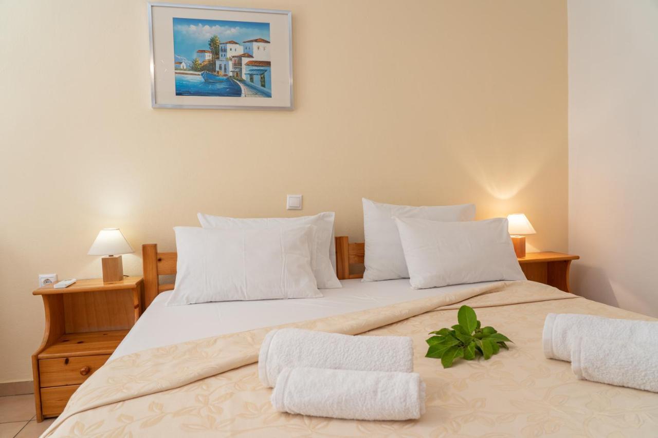أيّا إفيميا Alexatos Studios & Apartments المظهر الخارجي الصورة