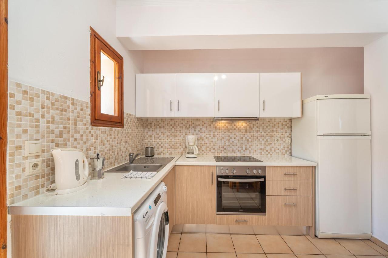 أيّا إفيميا Alexatos Studios & Apartments المظهر الخارجي الصورة
