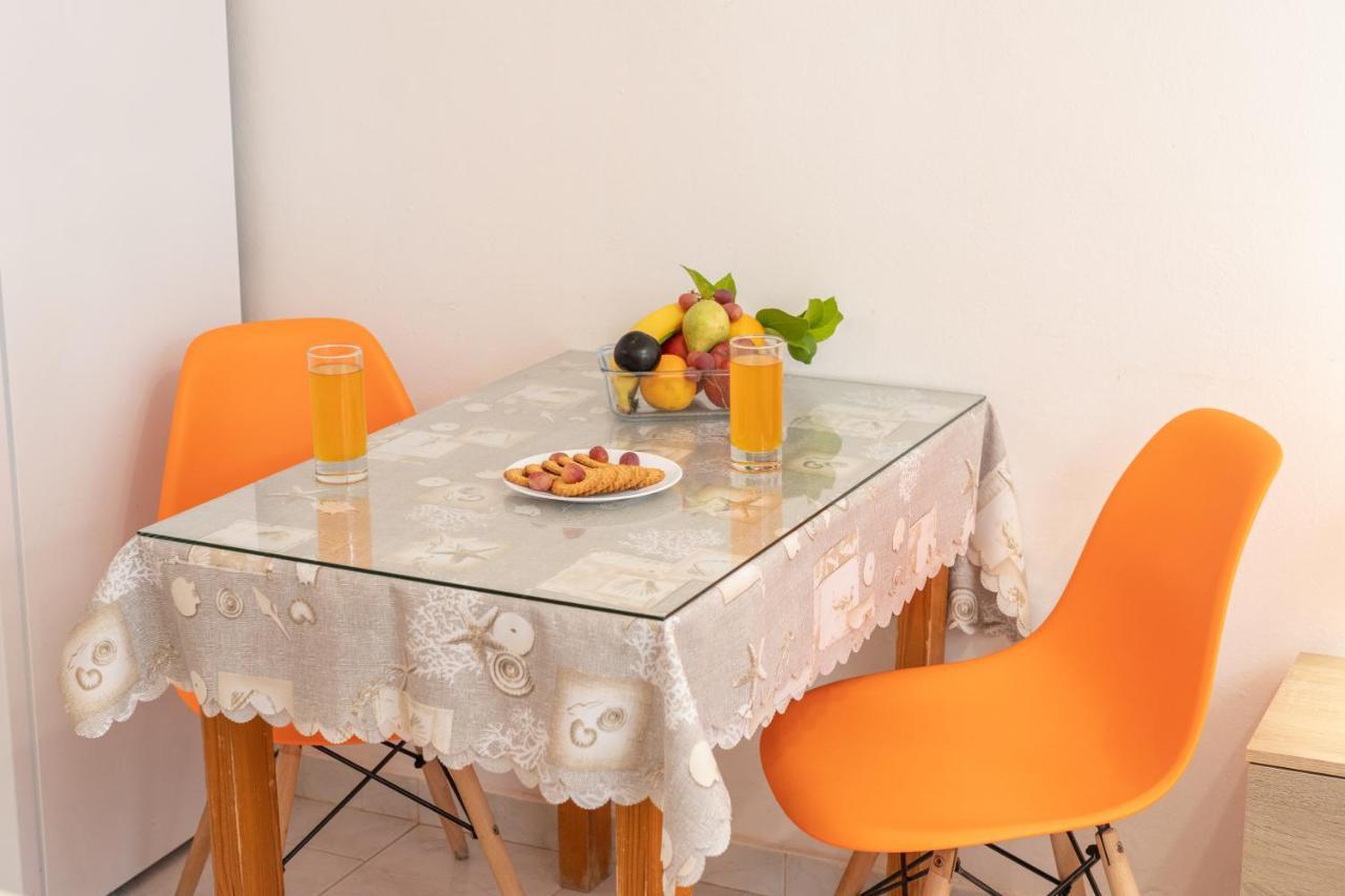 أيّا إفيميا Alexatos Studios & Apartments المظهر الخارجي الصورة