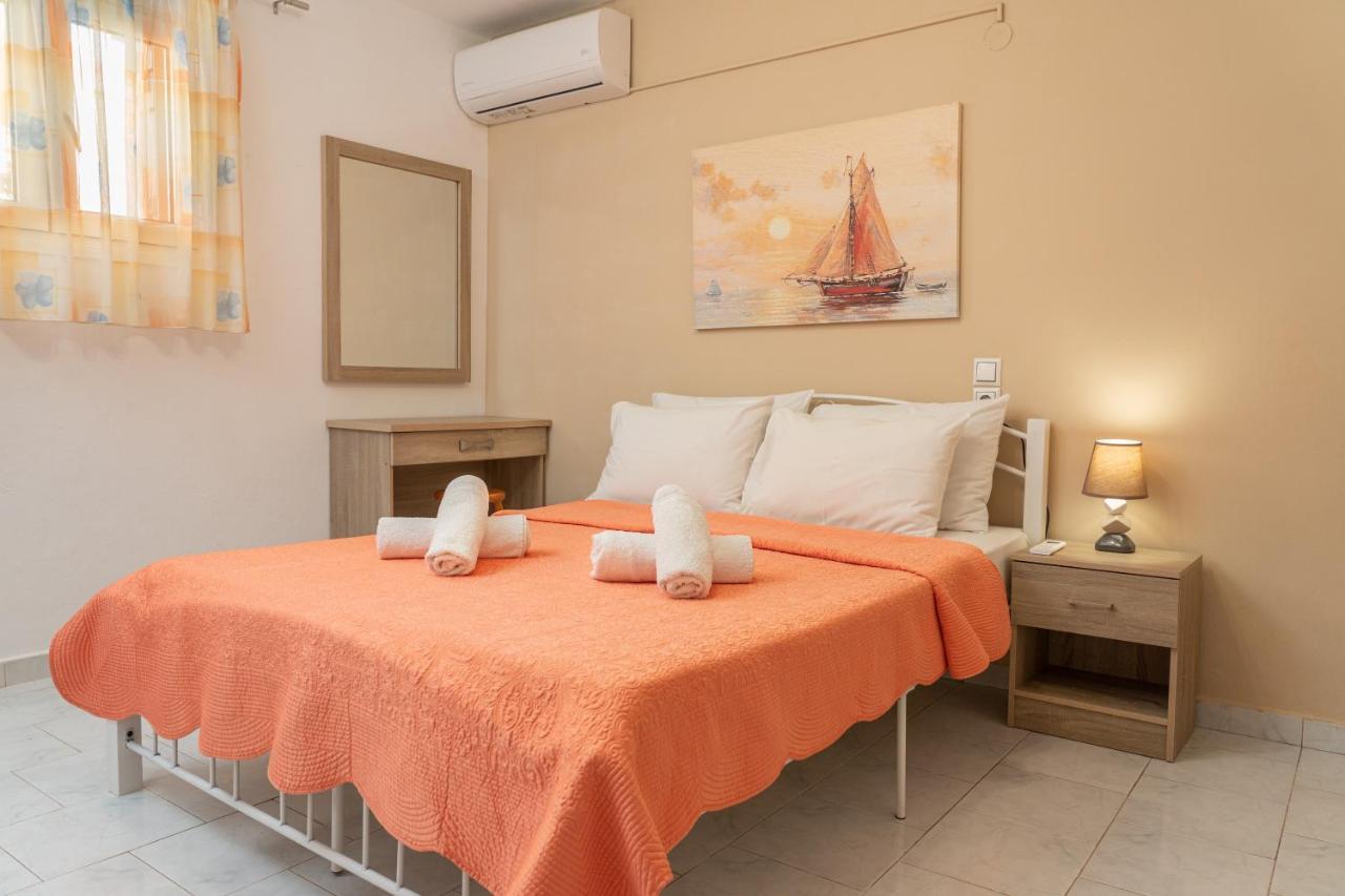 أيّا إفيميا Alexatos Studios & Apartments المظهر الخارجي الصورة