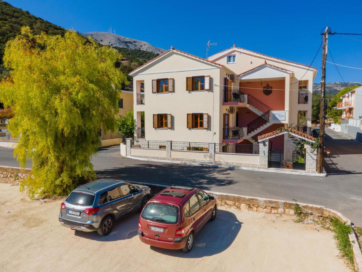 أيّا إفيميا Alexatos Studios & Apartments المظهر الخارجي الصورة